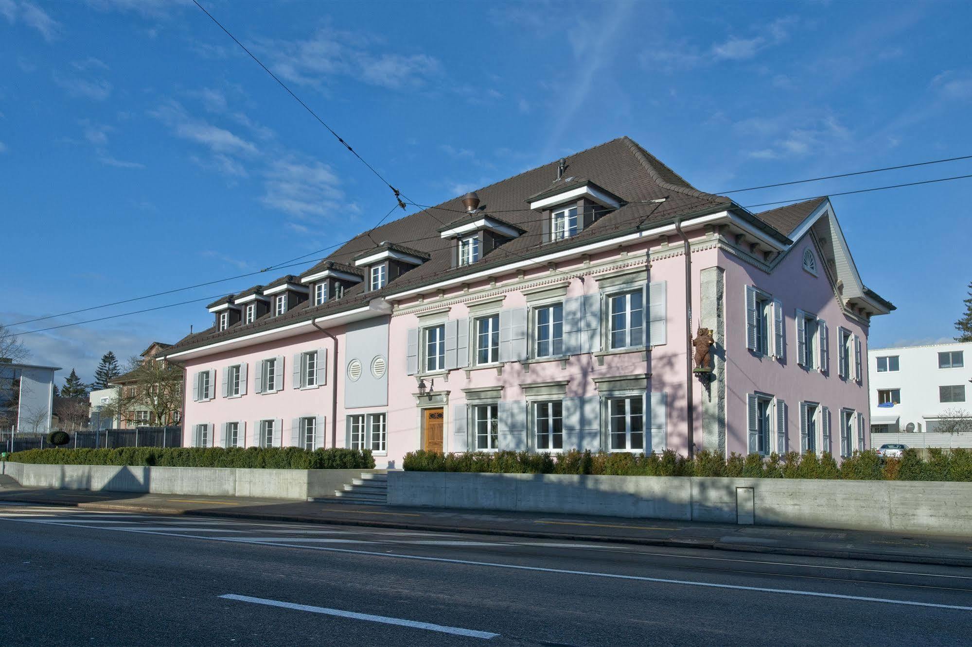 Bären Self Check-in Hotel 3*